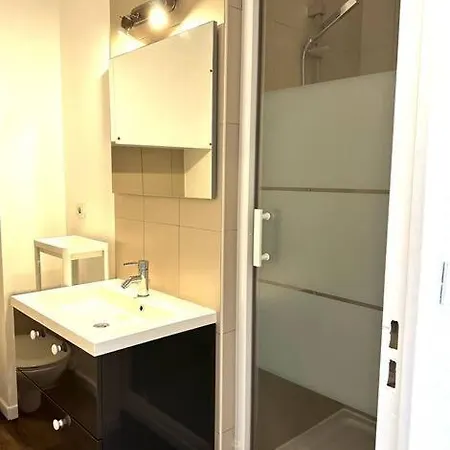 Apartment Evasion Et Detente *